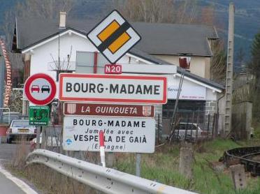 ville de bourg madame 