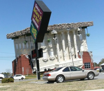 Wonderworks, maison à l'envers