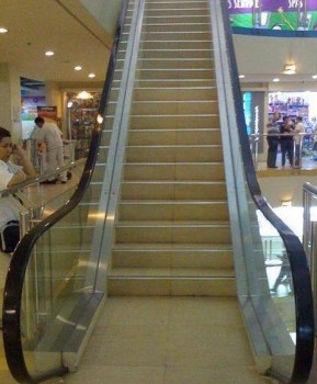 Un escalator moderne qui vous fait faire du sport