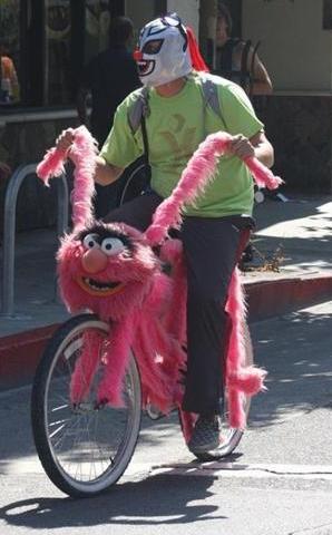 Un drole de vélo rose