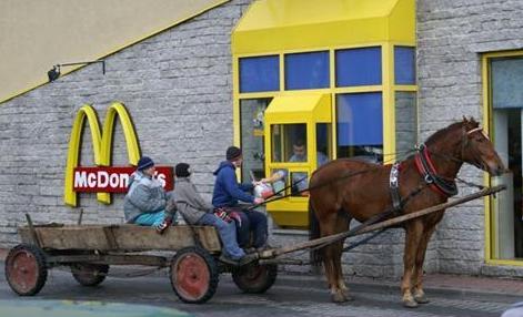 McDonalds y aller à cheval