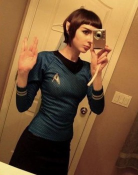 Une fille fan de Star-Trek