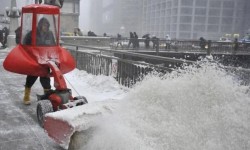 Un chasse-neige humain, le nouveau super-héros