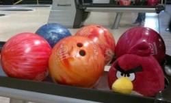 Le bowling c'est aussi simple qu'Angry Birds