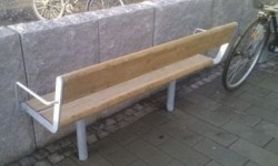 Un banc inutilisable