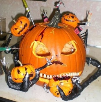 Des citrouilles Halloween qui font peur :)