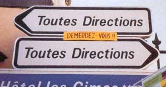 2 panneaux toutes directions, en sens opposés :/